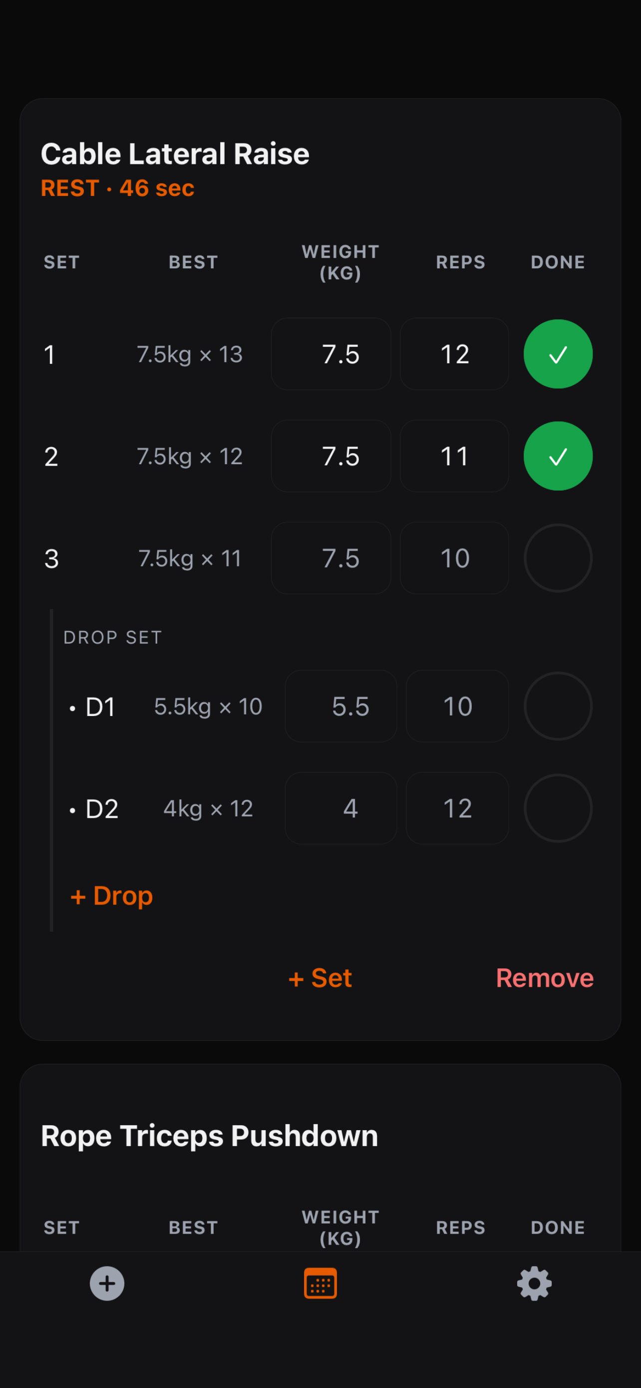 Set-by-set workout logging with previous performance, weight and rep fields